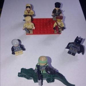RANDOM LEGO CHARACTERS